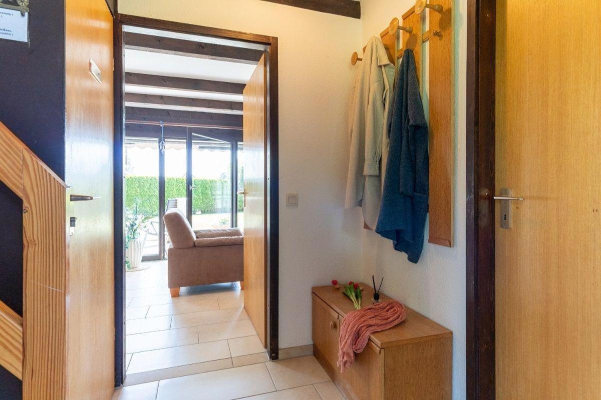 Am-Hohen-Ufer-Reetdach-Haus-Ocean-Breeze-136 Villa Grossenbrode Exterior photo