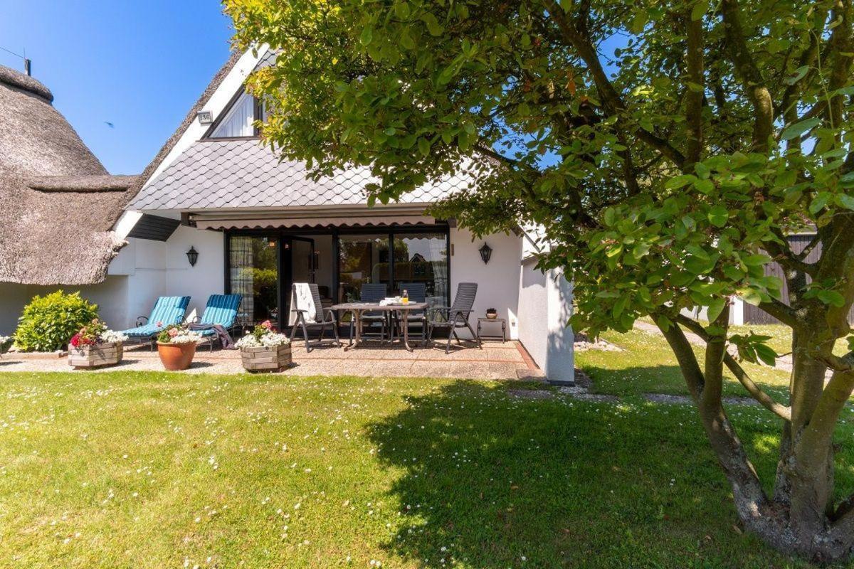 Am-Hohen-Ufer-Reetdach-Haus-Ocean-Breeze-136 Villa Grossenbrode Exterior photo